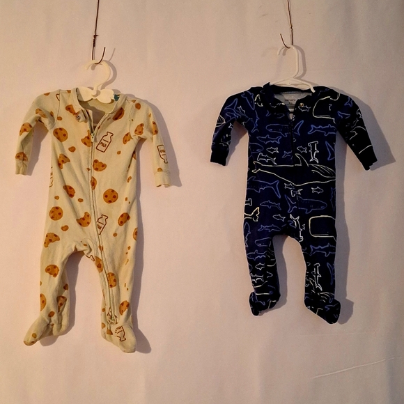 Carter's Child Of Mine 9 month Lot Sharks and Cookies blue green great condition - Picture 1 of 4